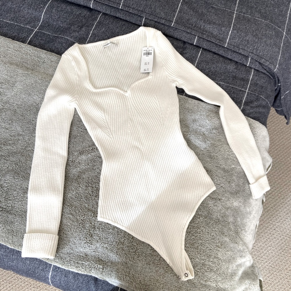 Abercrombie sweater bodysuit